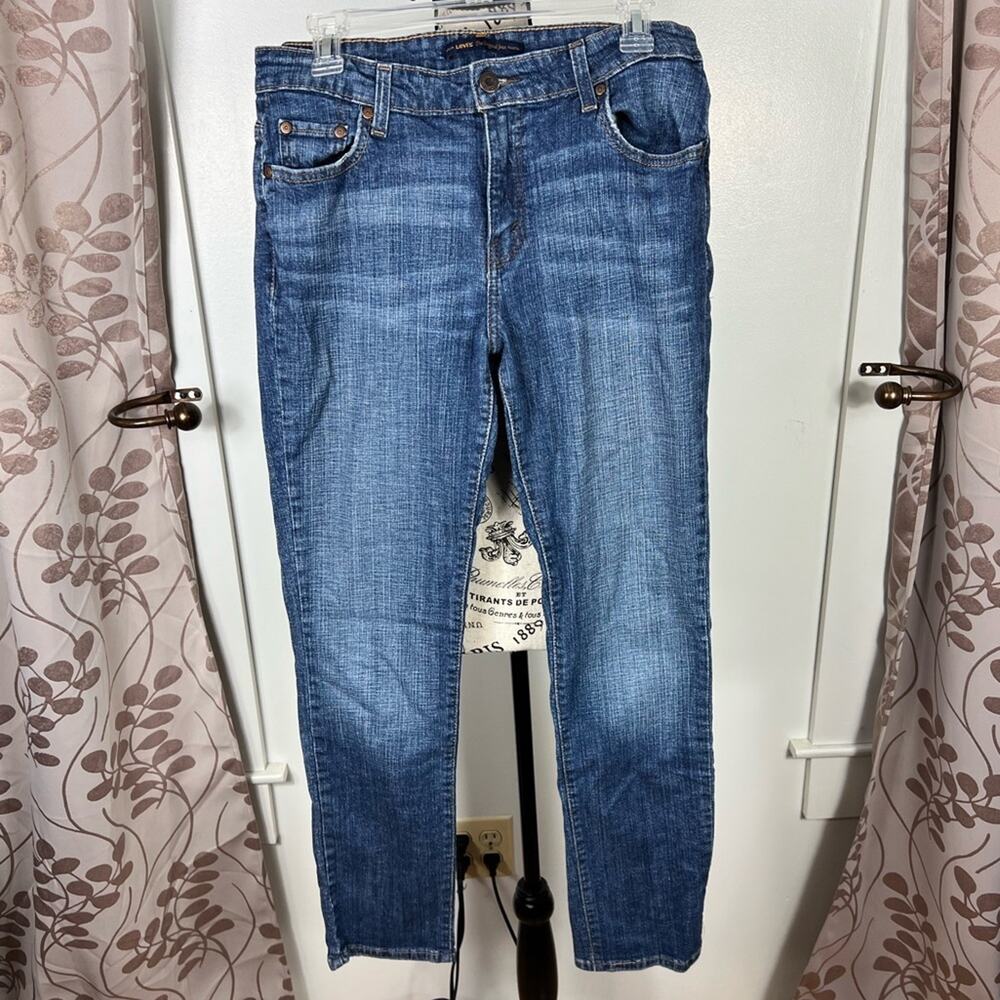 Levi’s mid rise Skinny blue jeans